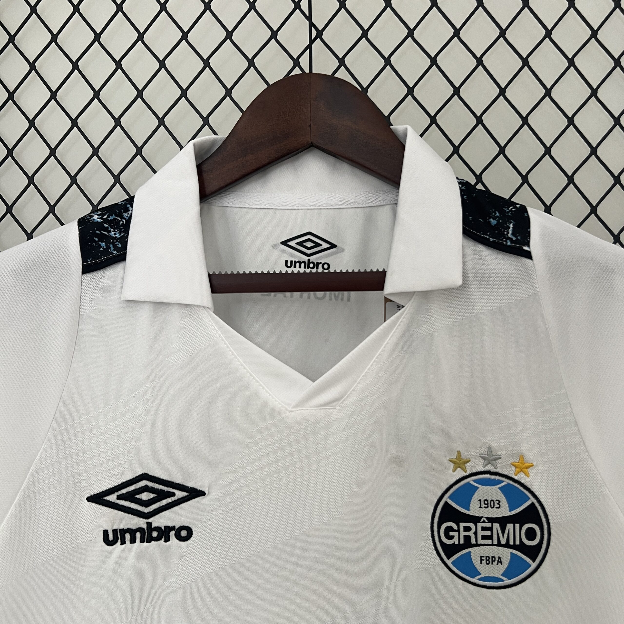 Gremio | Away 24/25 - Image 3