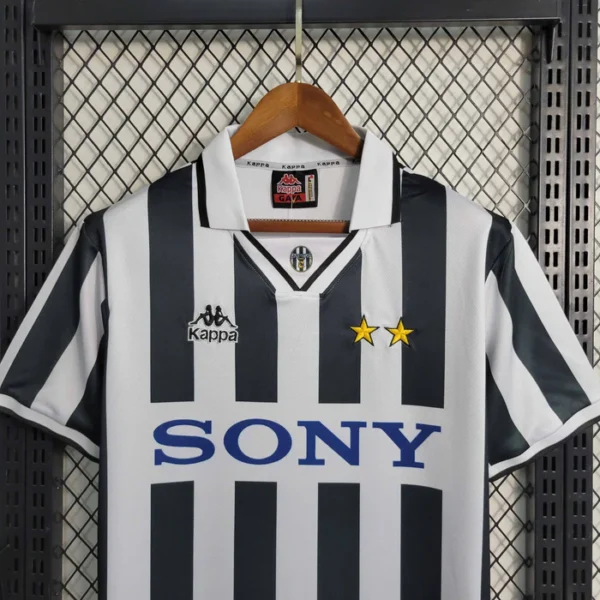Juventus | Camisola principal Retro 1995- 1997 - Image 3