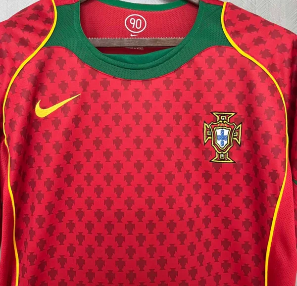 Portugal | Camisola principal Retro 2004 - Image 2