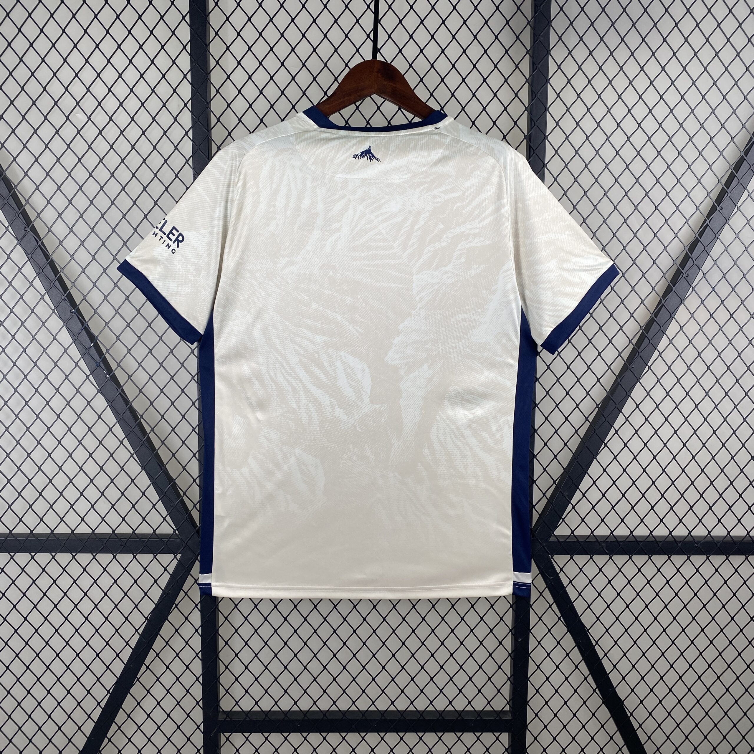 Osasuna | Away 24/25 - Image 3